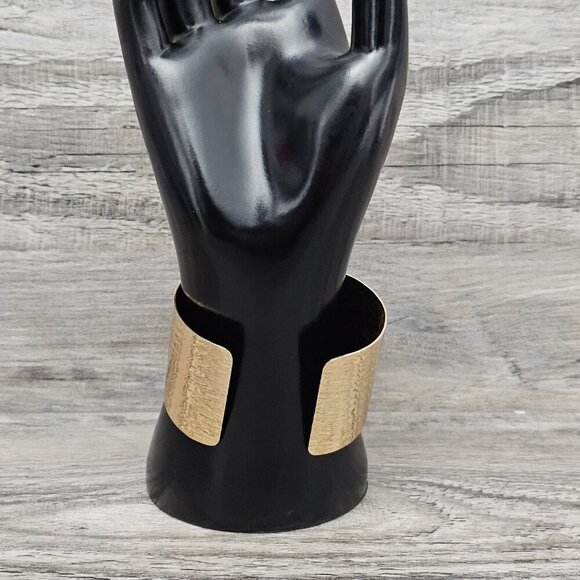 Gold Tone Vintage Textured Wide Chunky Retro Metallic Polished Cuff Bracelet - Picture 2 of 5